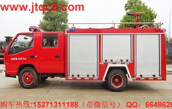 泡沫消防車產業(yè)大潮現“湖北身影”.jpg