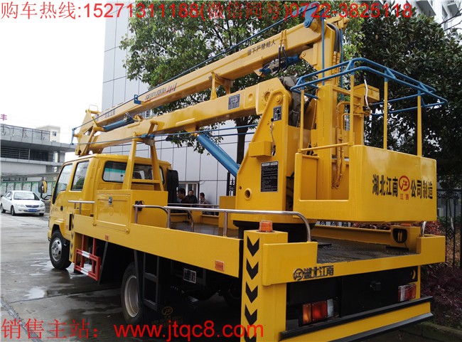 東風(fēng)18米升降車(國(guó)五)采用東風(fēng)多利卡雙排座底盤加裝上裝部分而成;液壓式三節(jié)折疊臂,最大作業(yè)高度18米,作業(yè)輻度5.7米; 采用國(guó)產(chǎn)、進(jìn)口換向閥及液壓油缸,換向平穩(wěn),操作靈活方便;隨車安裝四個(gè)液壓支腿,以保證整車在操作時(shí)的穩(wěn)定性與安全性;支腿與工作臂互鎖,安全可靠,防止誤操作過(guò)位.